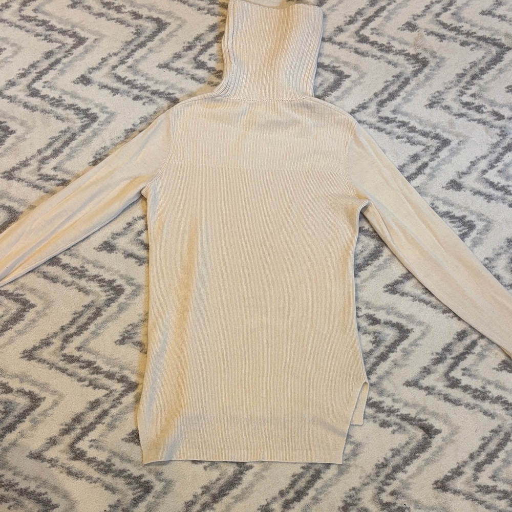 Veronica Beard Cream Cashmere Turtleneck Sweater - Picture 6 of 7